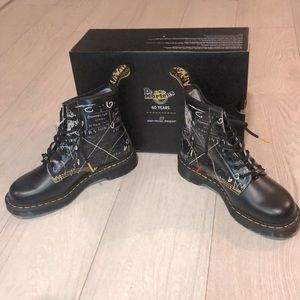 Dr Martens 1460 Basquiat UK 6, Men’s 7, Women’s 8